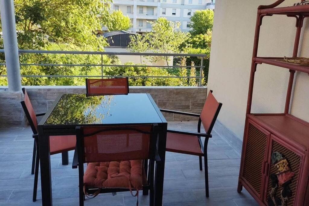 Appartement 65 M² Avec Piscine. Tours Exterior foto